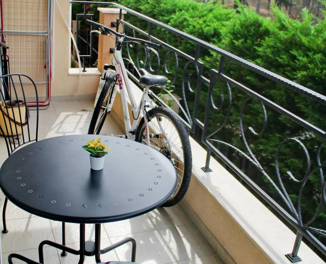Pomorie Residence 1-Bedroom Apartment With Pool & Free Parking, 300 M To The Beach Bulgaria