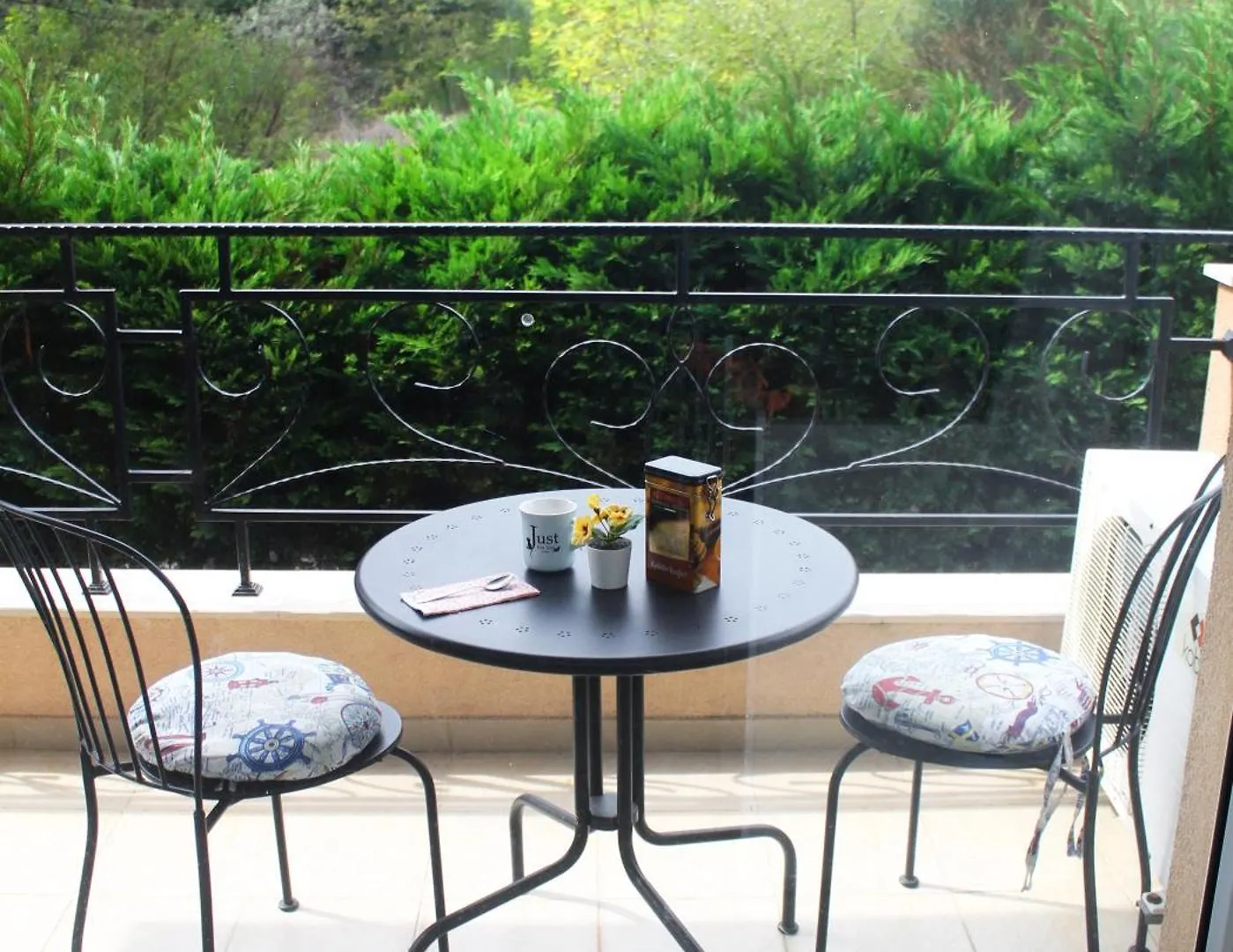 Pomorie Residence 1-Bedroom Apartment With Pool & Free Parking, 300 M To The Beach